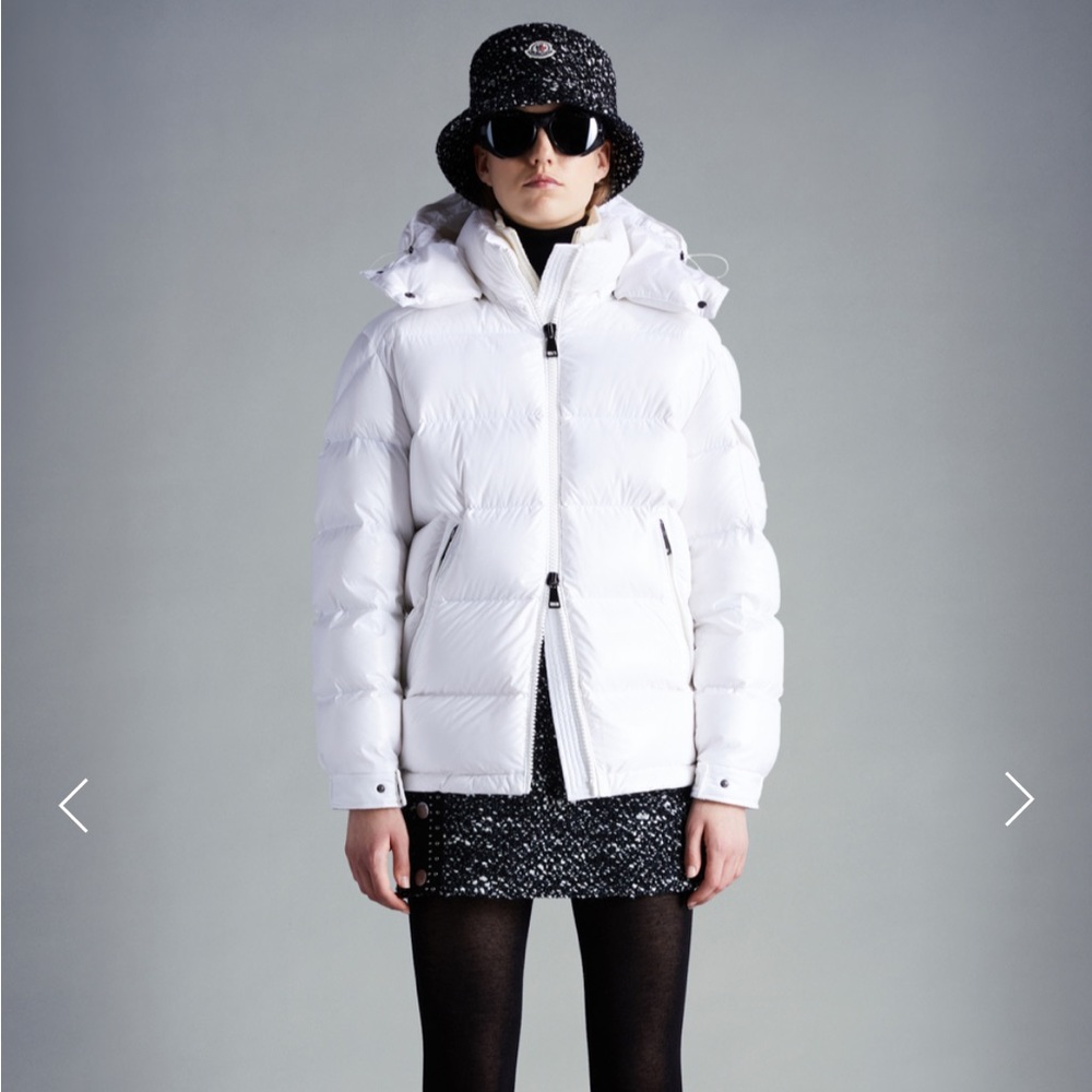 Moncler Maire Short Down Jacket in White
